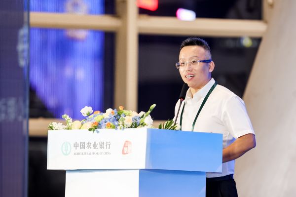 農情億萬(wàn)家 中國農業(yè)銀行深化推進(jìn)“誠信、興商、惠民”主題消費節